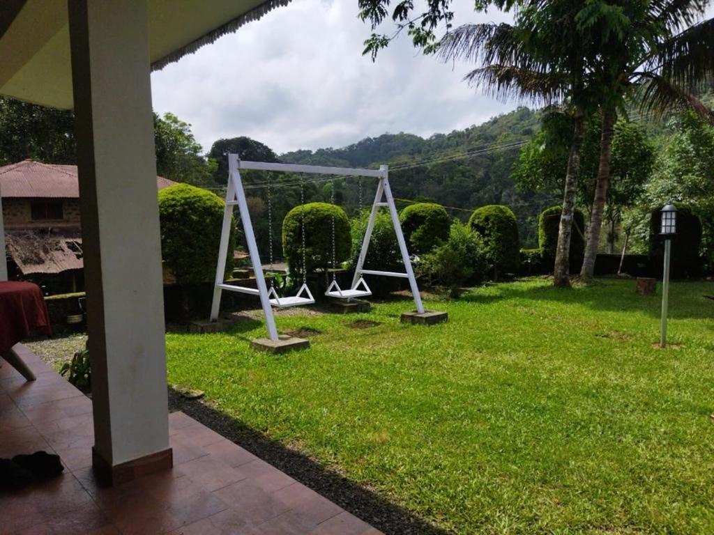 Cassells Jungle Resorts Thekkady Vandiperiyār Eksteriør bilde