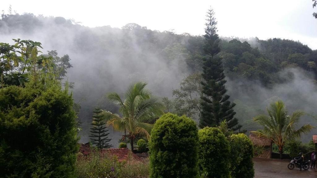 Cassells Jungle Resorts Thekkady Vandiperiyār Eksteriør bilde